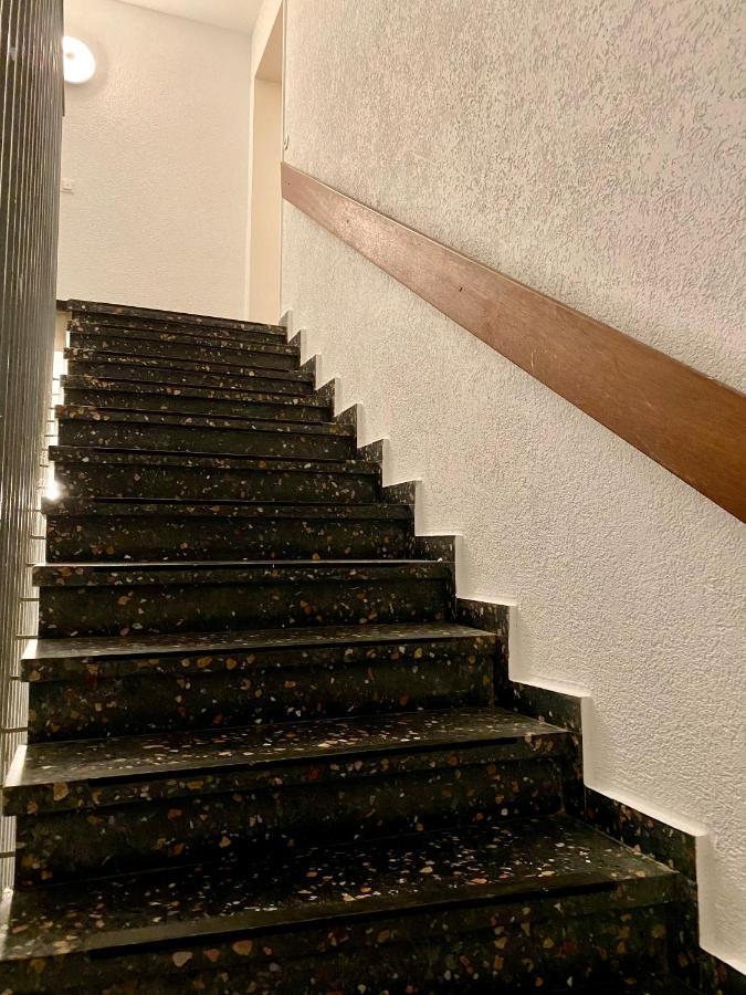 Marienhaus Apartment - Zentral, Parken, Netflix, Kontaktloses Einchecken Вупертал Екстериор снимка