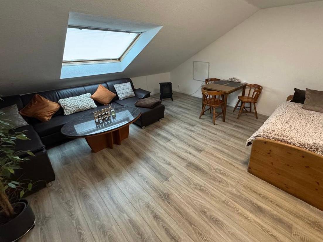 Marienhaus Apartment - Zentral, Parken, Netflix, Kontaktloses Einchecken Вупертал Екстериор снимка